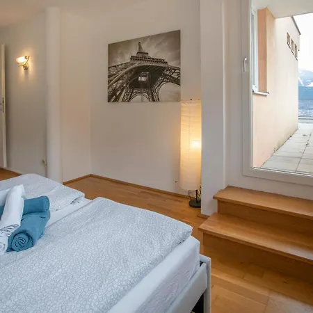 Hilltop I Free Parking